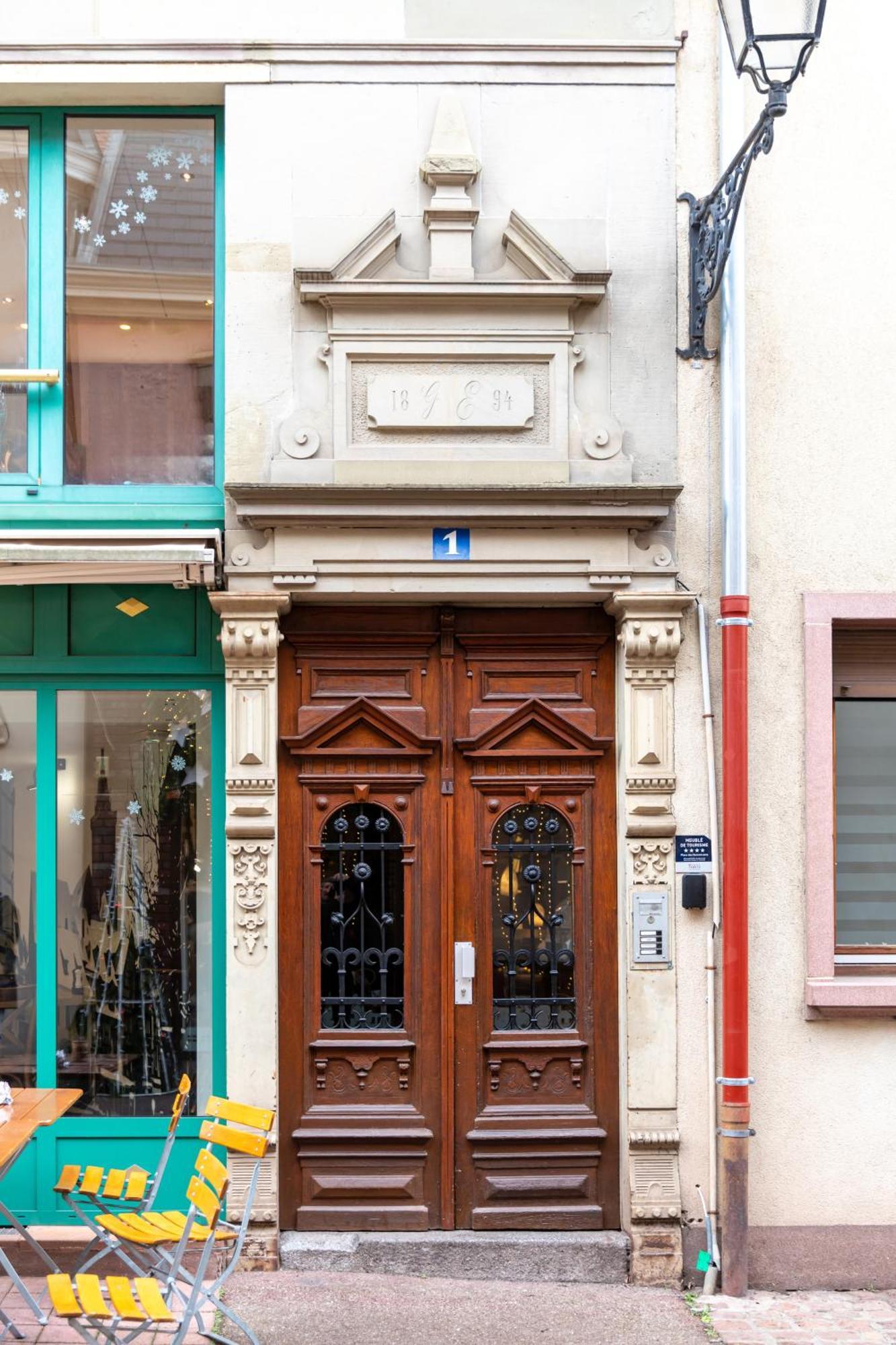 Place Des Dominicains Colmar Exterior photo